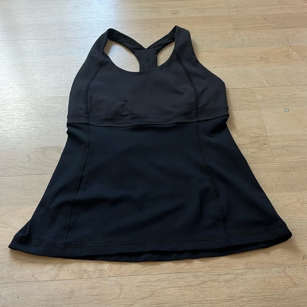 Lulu Lemon Run Fast Track Tank Top Black Built in Bra Shelf Bra Racerback Small